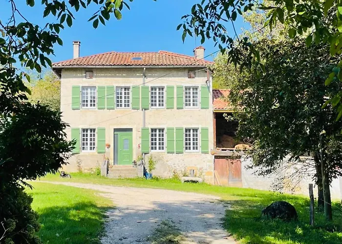 Domaine De Montfort
