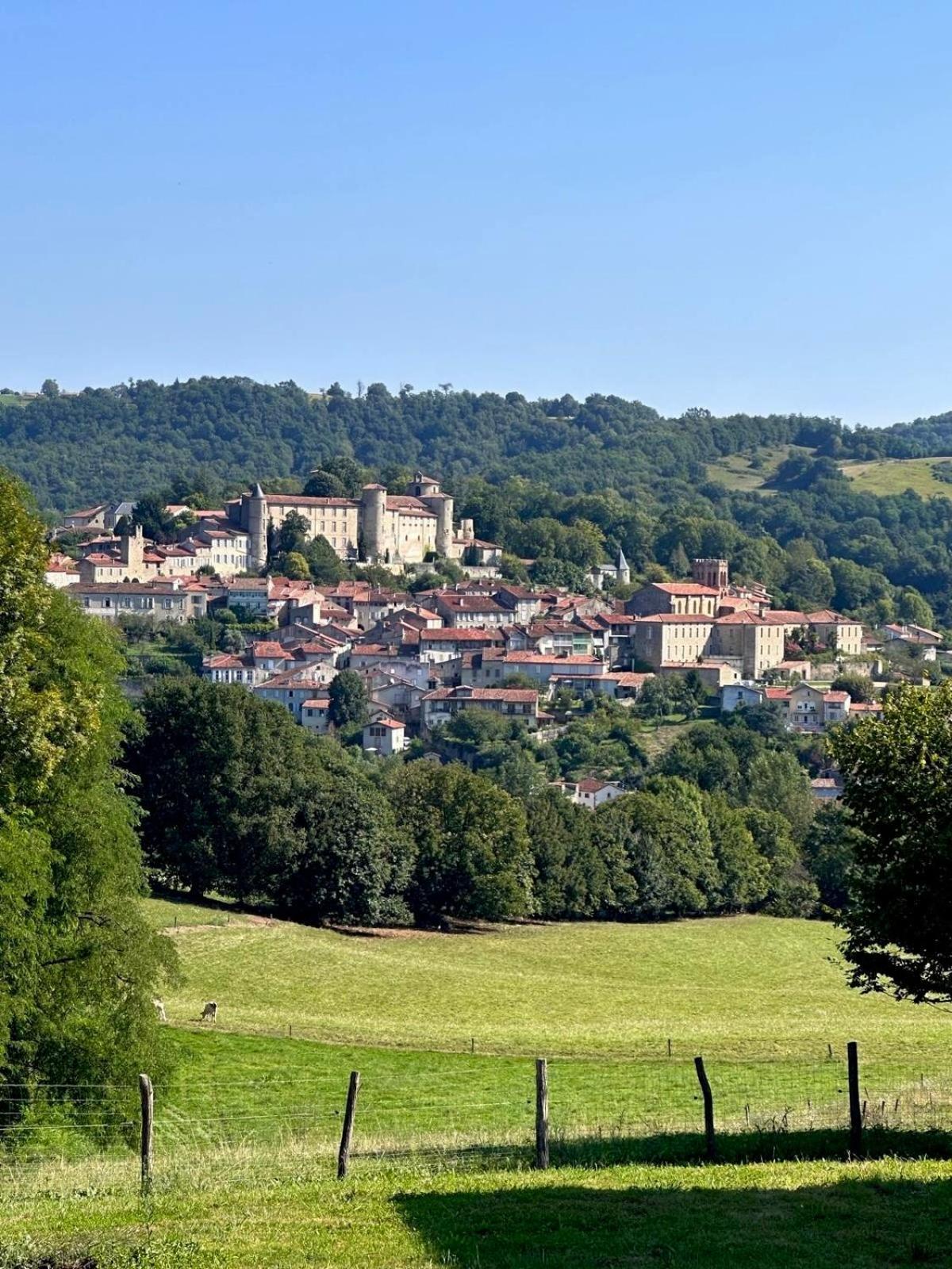 Domaine De Montfort *